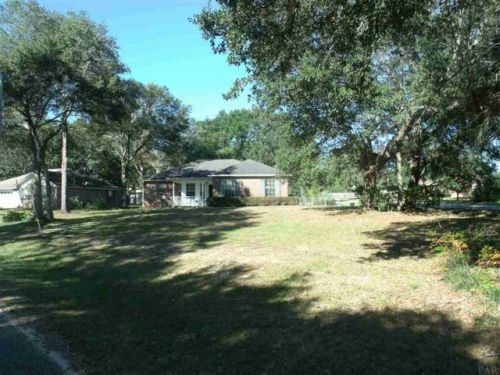 5615 Pine Ridge Dr, Milton, FL 32570-7739