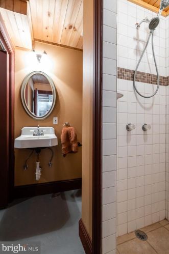 1694 Old Black Horse Pike, Blenheim NJ 08012-5216 exterior