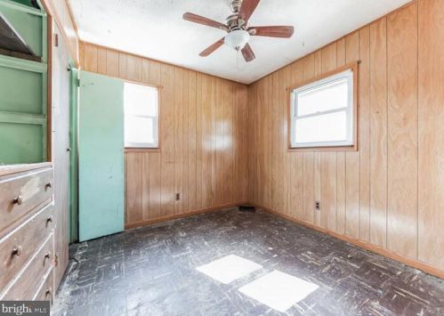 15 Dunmore Ave, Trenton NJ 08618-1937 exterior