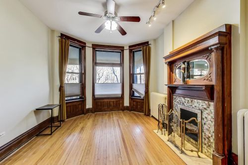 4053 Greenview Ave, Chicago IL 60626-4217 exterior