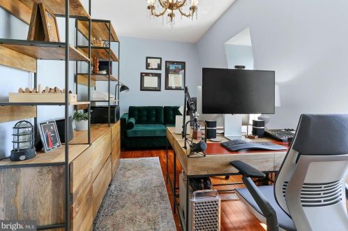 204 Royal St, Alexandria VA  22314-2627 exterior