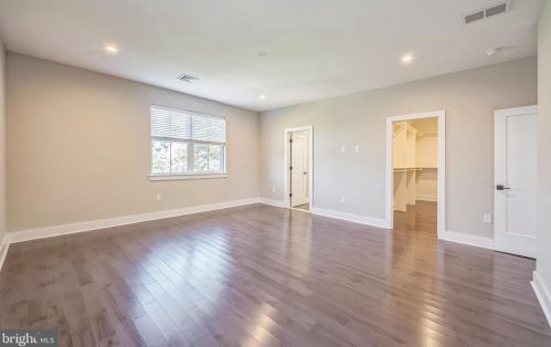 708 Caledonia St, Philadelphia PA 19128-1100 exterior