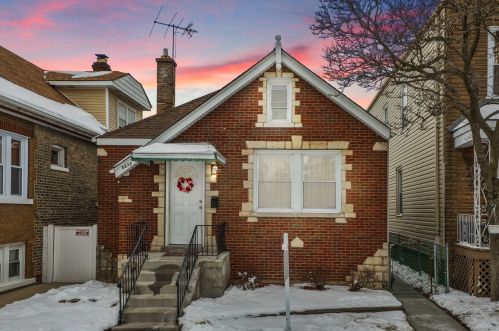 5232 30th St, Chicago, IL 60804-3550