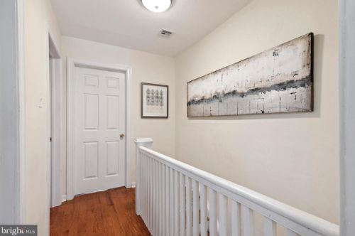 312 Krams Ave, Philadelphia PA 19128-4733 exterior