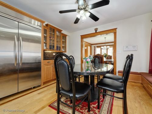 837 Linden Ave, Elmhurst IL 60126-4538 exterior