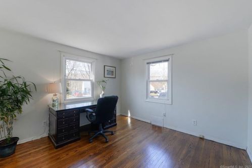 34 Lakeside Rd, Milford CT 06460-4508 exterior