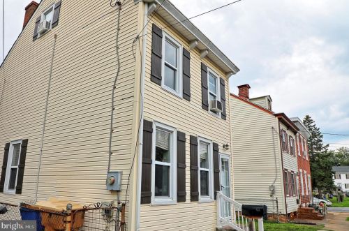 922 Clayton St, New Castle, DE 19720-6024