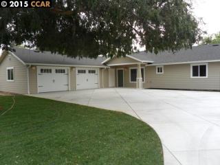 4001 Hitchcock Rd, Concord, CA 94518-1721