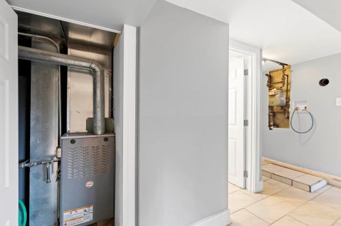 8155 Calumet Ave, Chicago IL 60619-4821 exterior