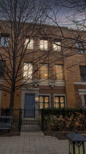 1137 Monroe St, Chicago IL  60607-2506 exterior