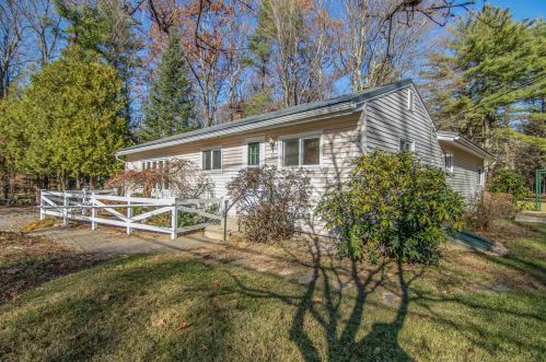 11 Bow Bog Rd, Concord NH 03304-4001 exterior