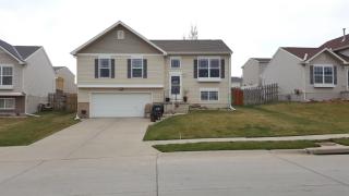 16105 Black Walnut St, Omaha, NE 68136-1198