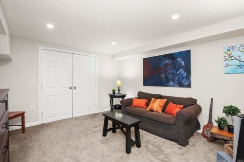 14 Wilton Acres, Wilton CT 06897-4530 exterior