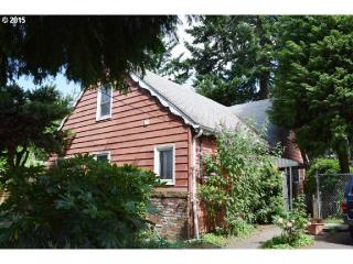 11535 Sacramento St, Portland, OR 97220-1820