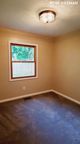 1512 Herrick Ave, Grand Rapids MI 49505-4867 exterior