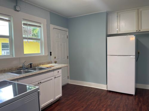 1109 Colonial Rd, Fort Pierce FL 34950-5068 exterior