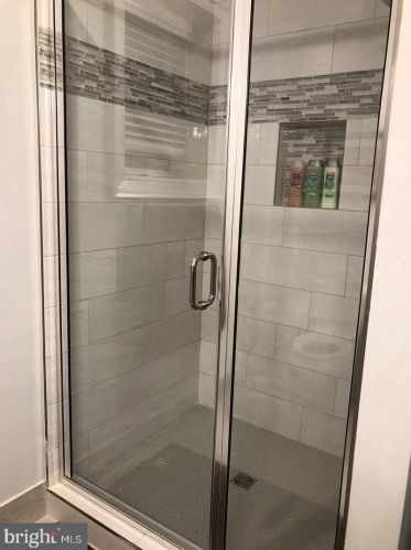 6937 Hector Rd, Mc Lean VA  22101-2111 exterior