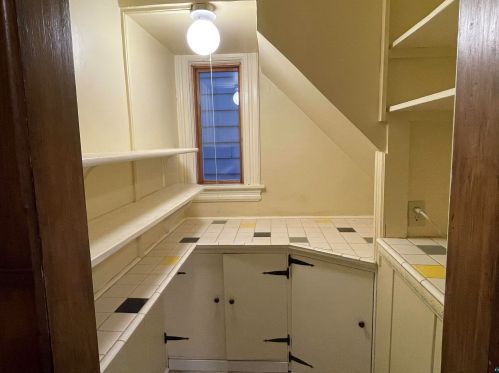 2209 3 St, Duluth MN 55805-1856 exterior