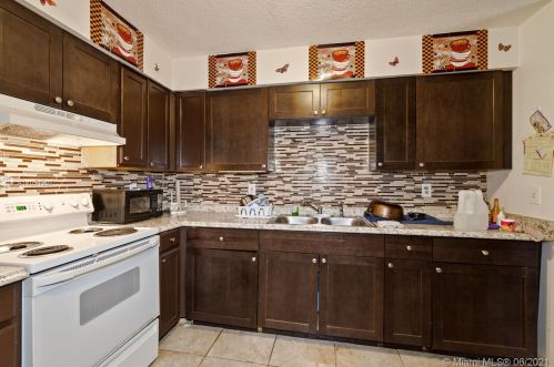 8012 Alaska St, Tampa FL  33604-8226 exterior