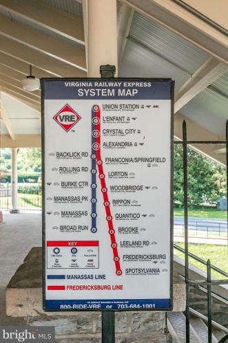 1801 Commonwealth Ave, Alexandria VA 22301-1403 exterior