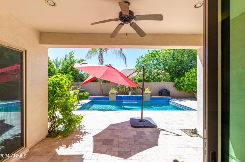 4820 Mingus Dr, Chandler AZ 85249-2052 exterior