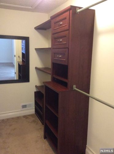 620 Plum Ter, Mahwah NJ  07430-3441 exterior