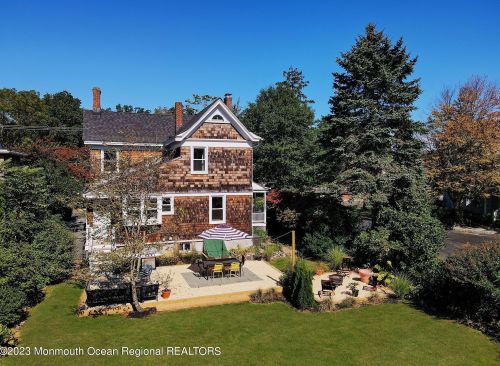 198 Monmouth Ave, Atlantic Highlands NJ  07716-2220 exterior