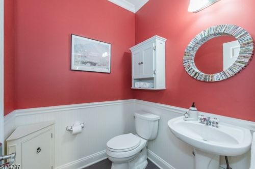 6 Cornell Dr, Dover NJ 07869-3537 exterior