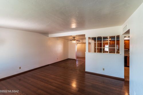 1032 Colgate Dr, Tucson, AZ 85710-8723