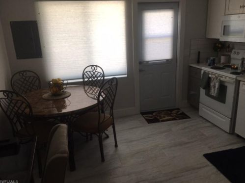 549 94 Ave, Naples FL 34108-2444 exterior