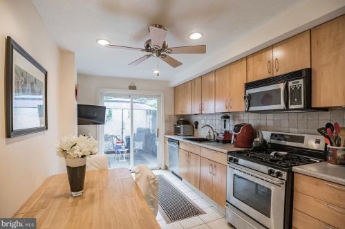 560 Judson St, Philadelphia PA 19121-2028 exterior