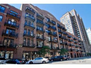 375 Erie St, Chicago IL  60654-5710 exterior