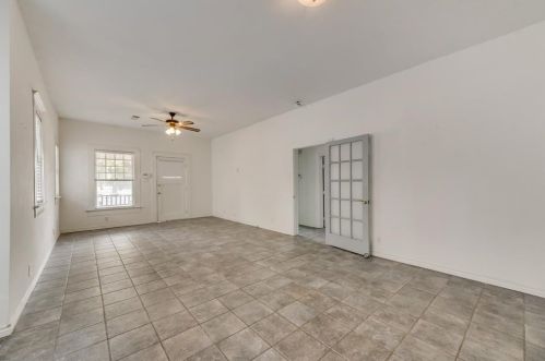 1027 Crawford St, Dallas TX  75203-1334 exterior