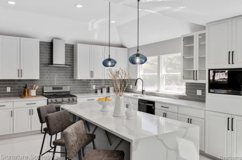 967 Southfield Rd, Bham MI  48009-1625 exterior