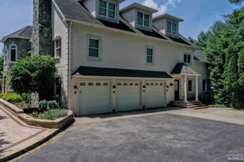 469 Saddle Riv Rd, Upper Saddle River NJ 07458-1774 exterior