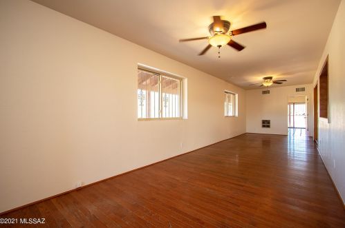 7437 Casablanca Dr, Tucson AZ 85704-1315 exterior