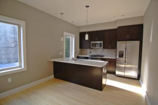 501 Montrose St, Philadelphia PA  19147-4046 exterior