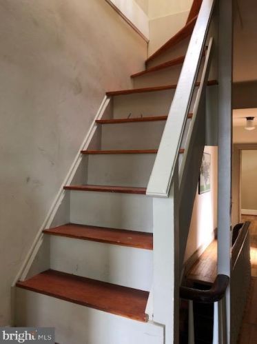 241 Mary St, Lancaster PA 17603-3329 exterior