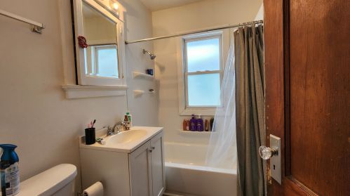 2945 36th St, Milwaukee WI  53210-1927 exterior