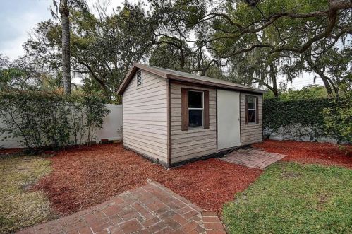 2115 Fore Dr, Tampa FL 33612-5006 exterior