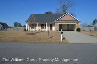 286 Chamberlin Blvd, Raeford NC  28376-7492 exterior