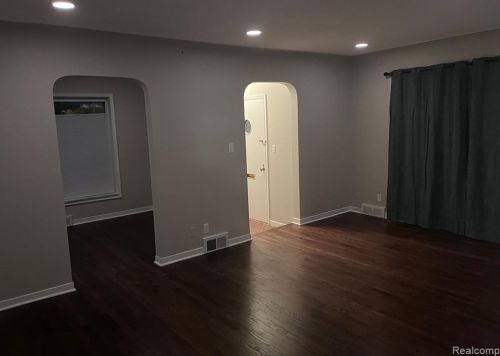 1631 Taunton Rd, Bham MI  48009-7203 exterior