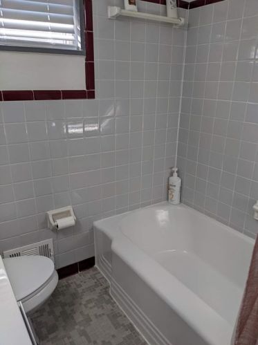 1283 Carolyn Dr, Atlanta GA 30329-3547 exterior