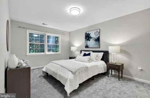 11337 Morning Gate Dr, Rockville MD  20852-3145 exterior