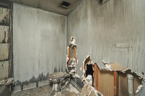 7413 King Dr, Chicago IL 60653-4145 exterior