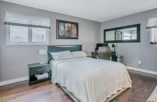 44 Harvest Ln, Commack NY 11725-1529 exterior