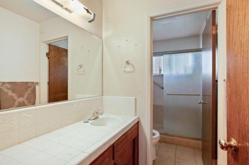 2507 Golf Rd, Turlock CA 95380-9748 exterior