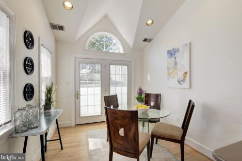 2812 27 St, Washington DC 20007-3144 exterior