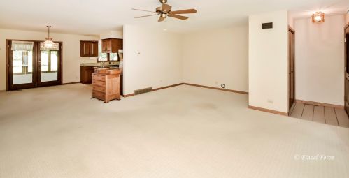 810 Bunker St, Bull Valley, IL 60098-3935