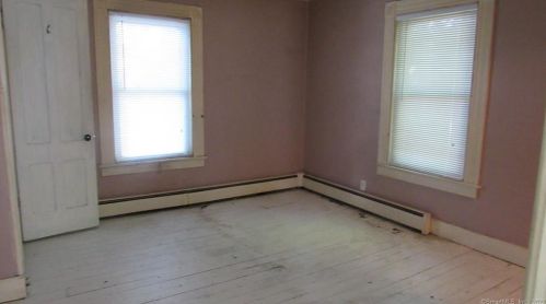 59 Clarence St, Torrington CT 06790-6745 exterior